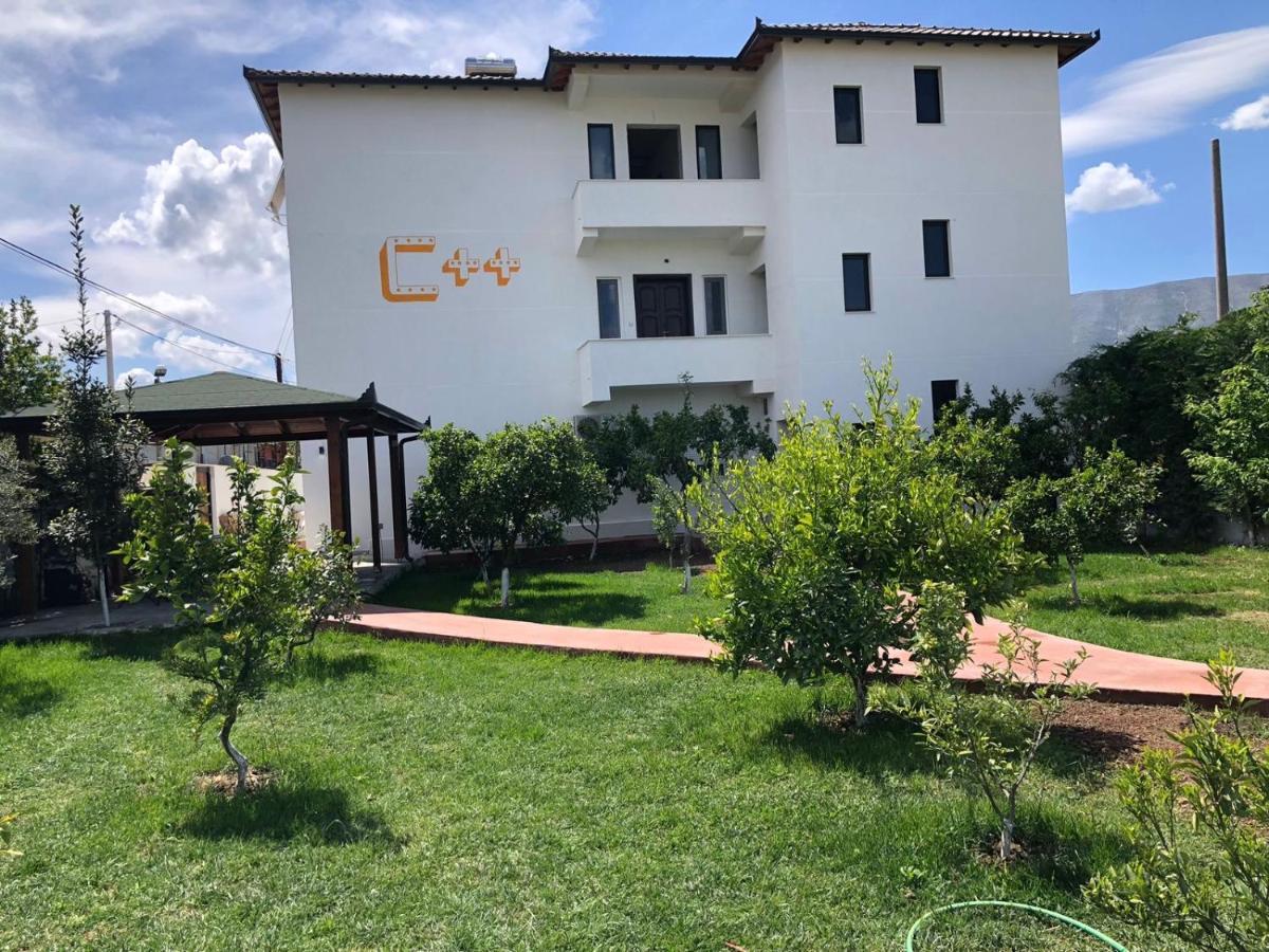 Hotel Vila C Plus Plus Μπεράτ Εξωτερικό φωτογραφία