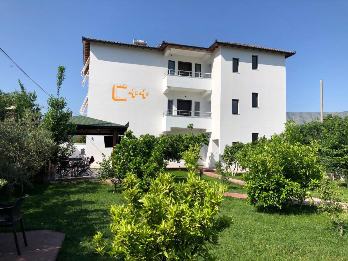 Hotel Vila C Plus Plus Μπεράτ Εξωτερικό φωτογραφία
